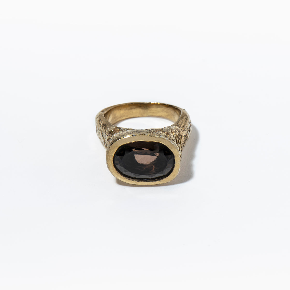 SMOKE RING with oval smokey quartz