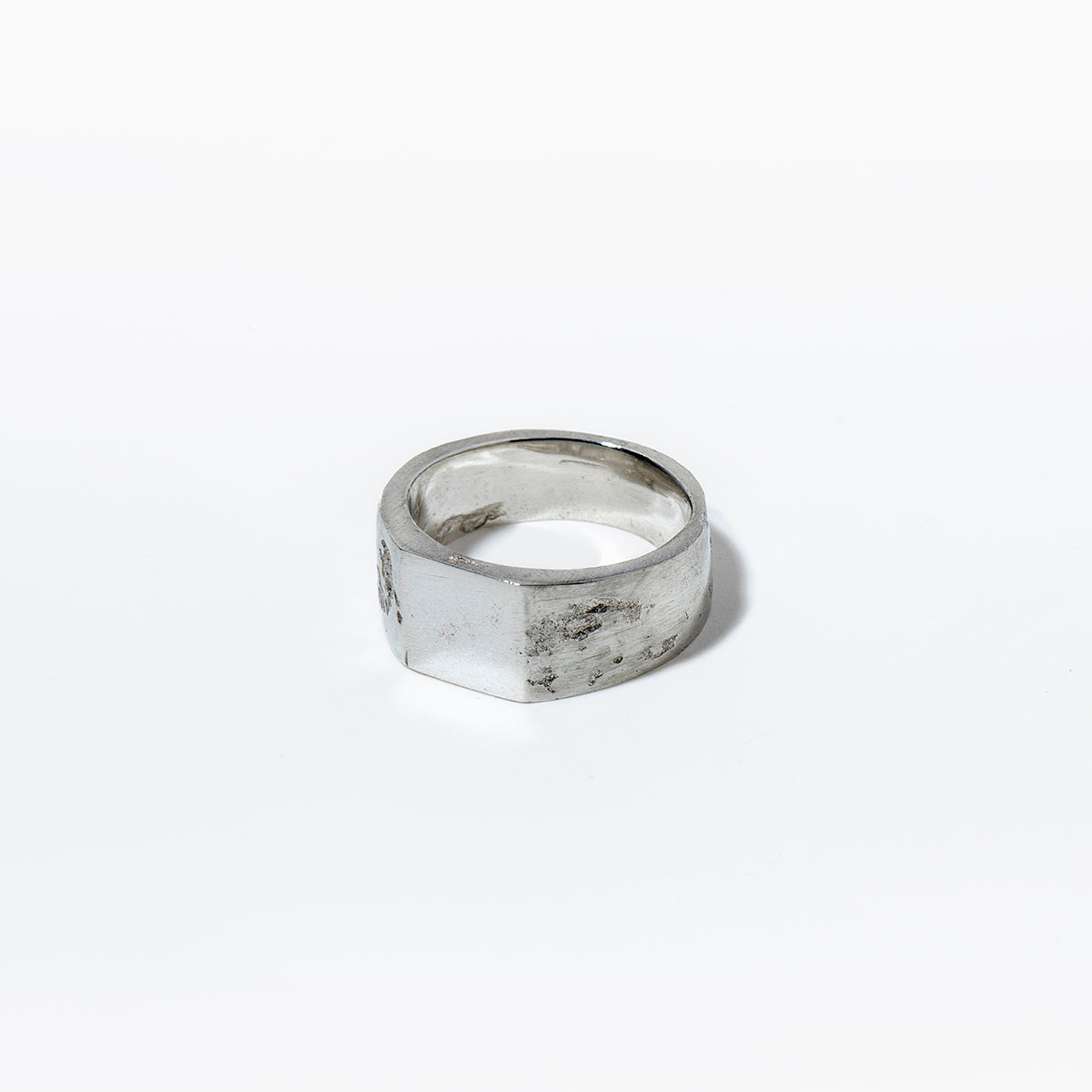 APEX SQUARE Signet Ring