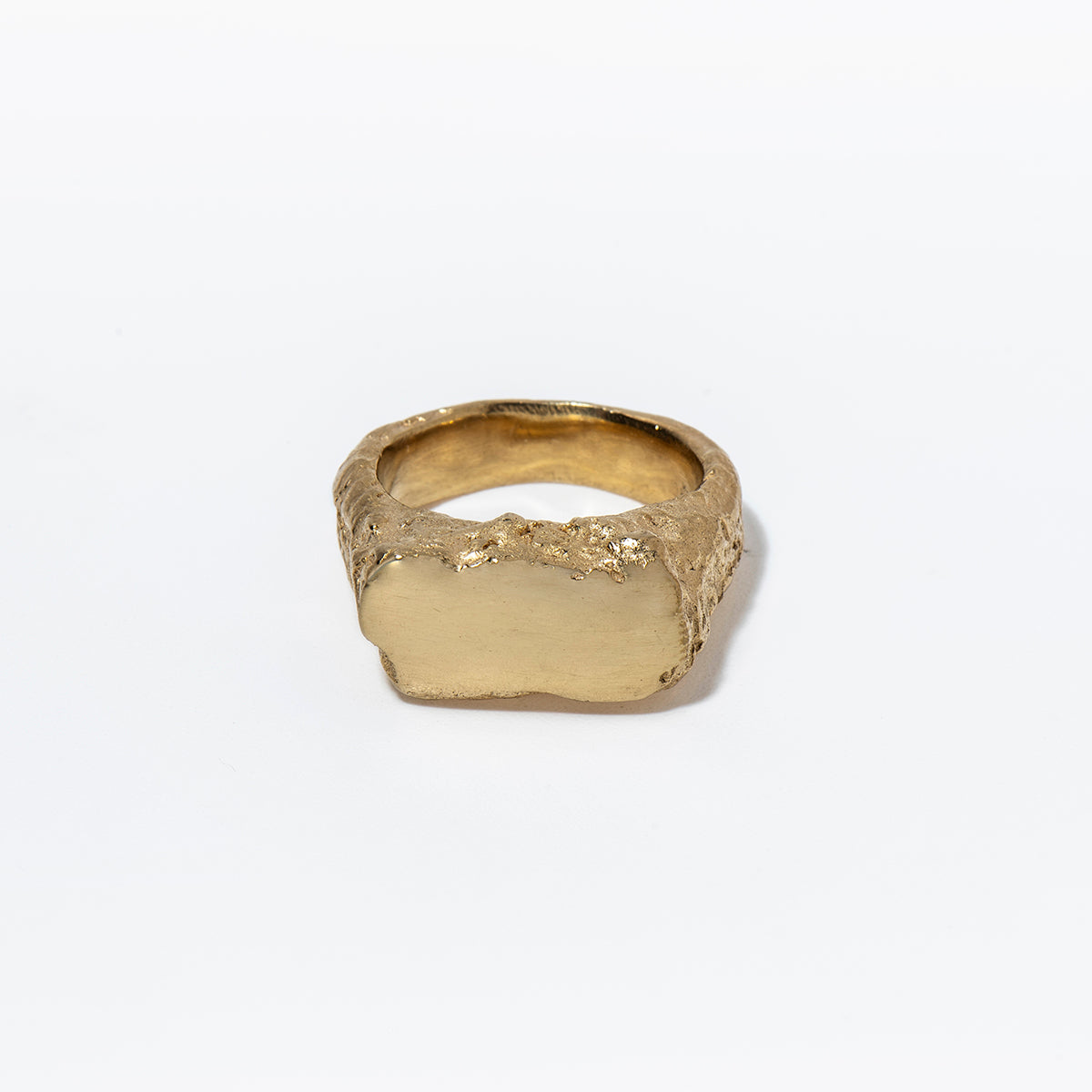 RAISED SIGNET ring