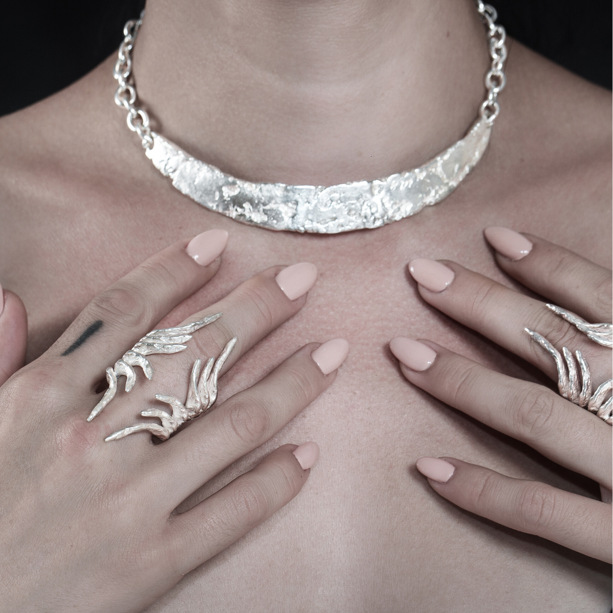 ERODE Neck Collar
