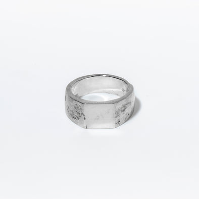 APEX SQUARE Signet Ring