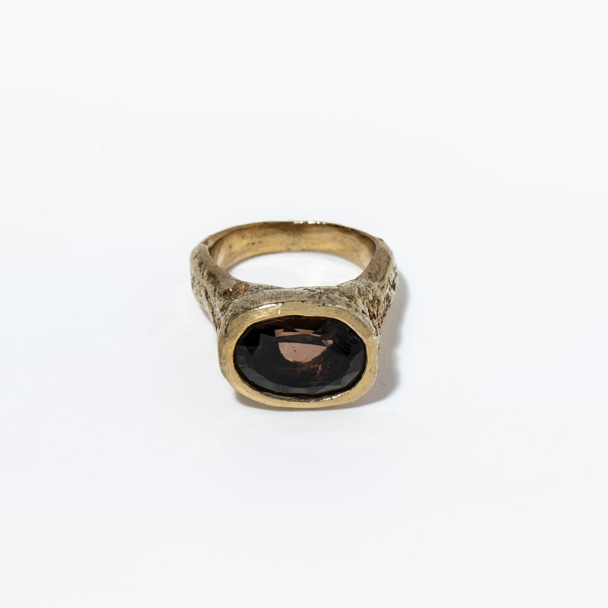 SMOKE RING with oval smokey quartz
