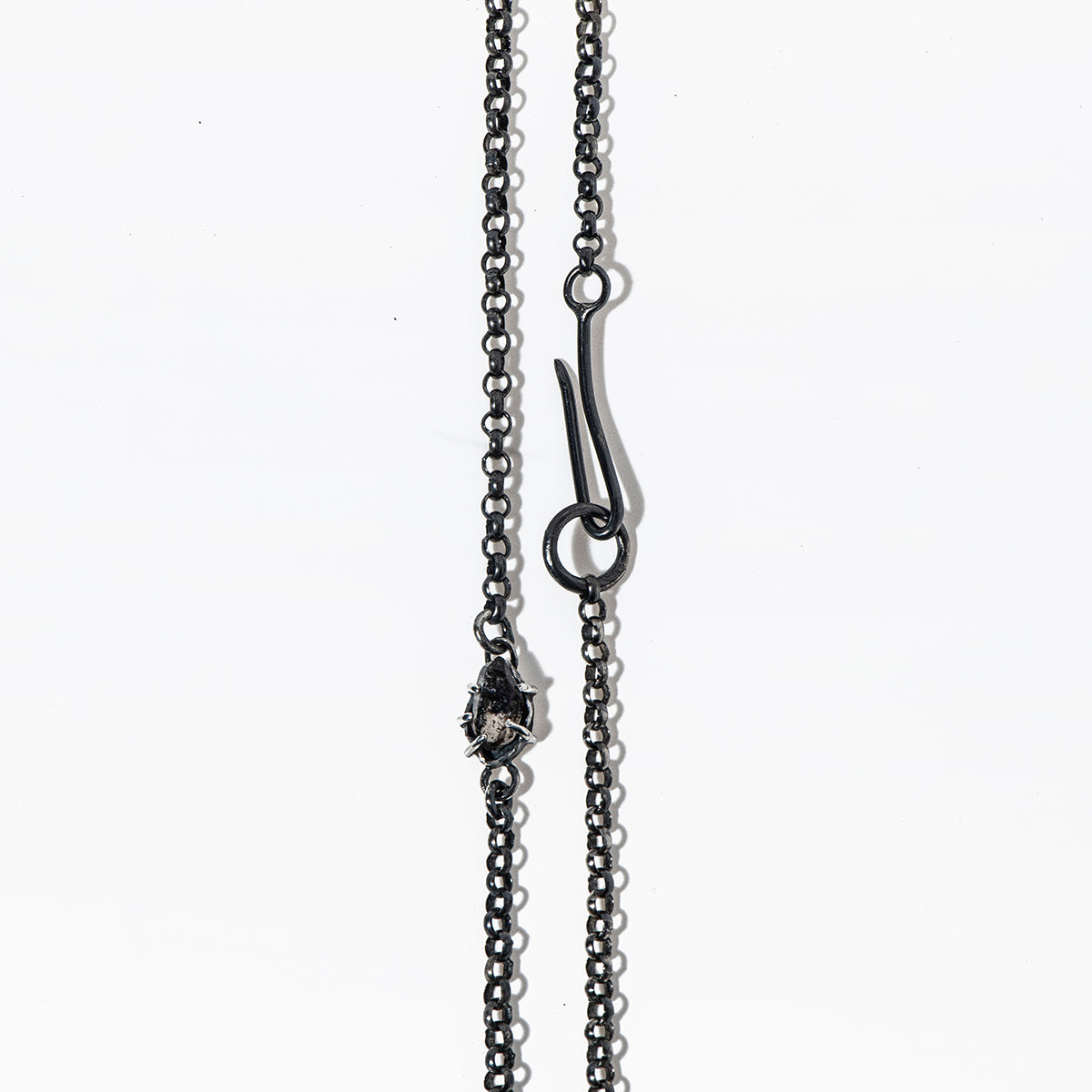 STRAY necklace