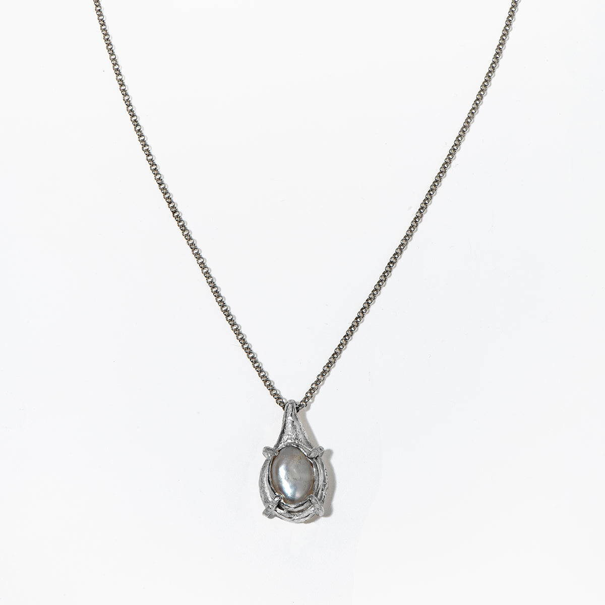DROP PEARL necklace