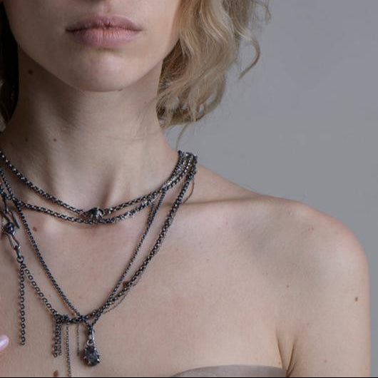STRAY necklace