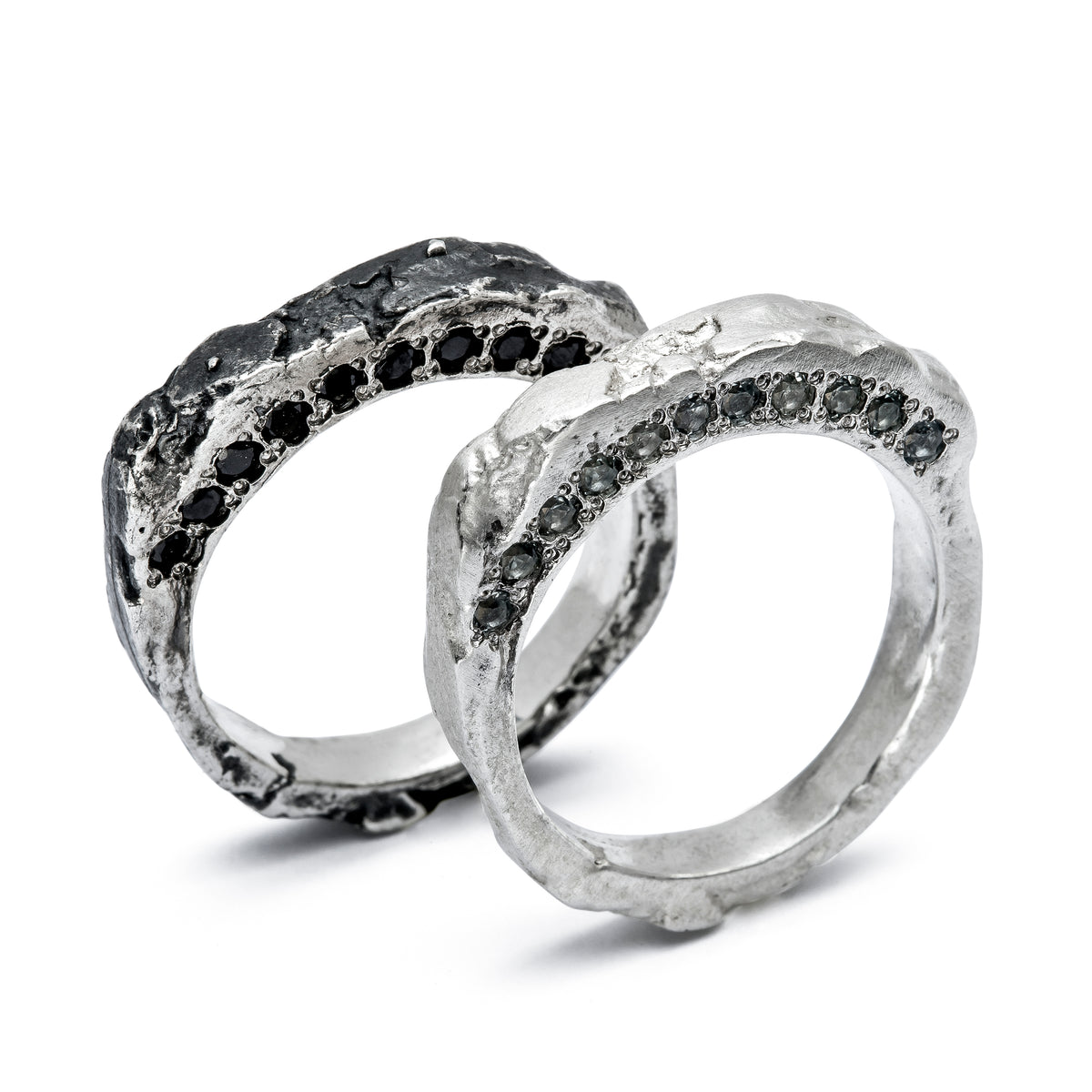 Forge ring set with sapphires