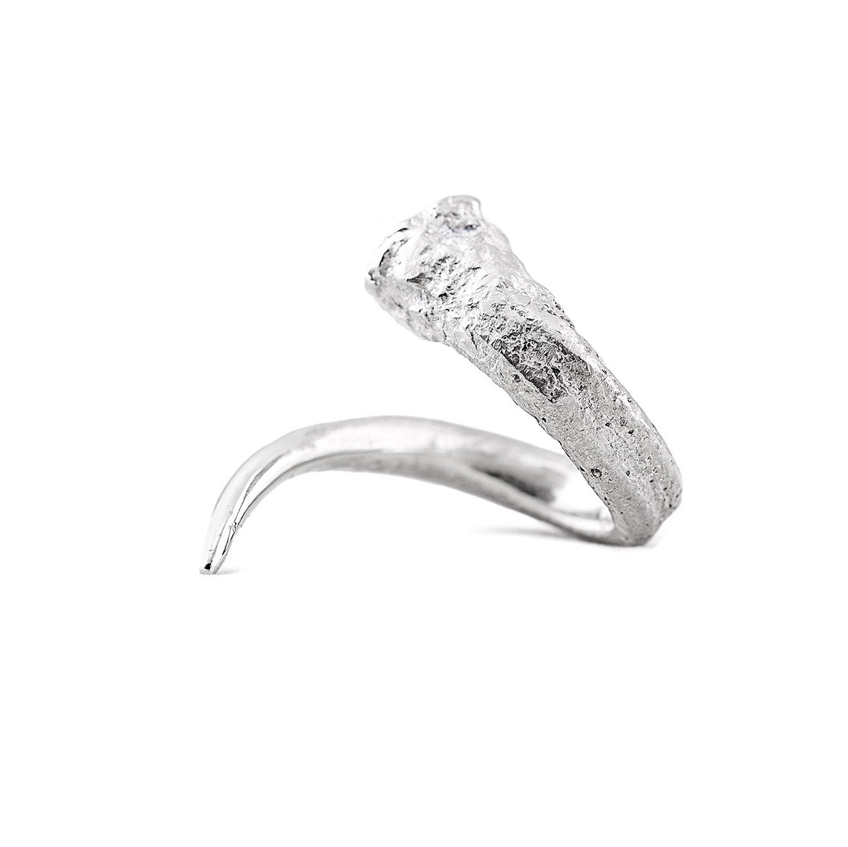Serpentine Ring