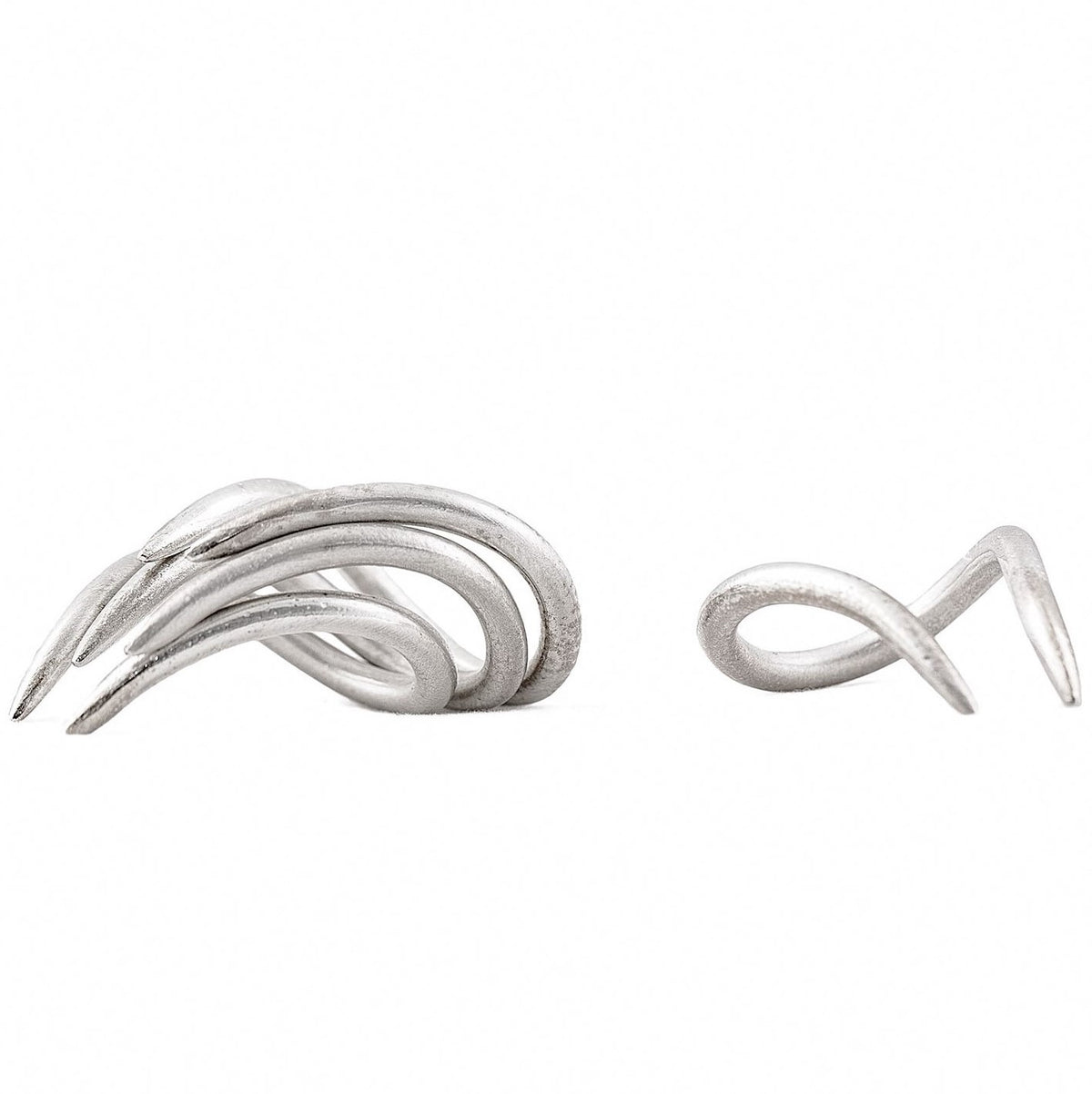 Fang Ring